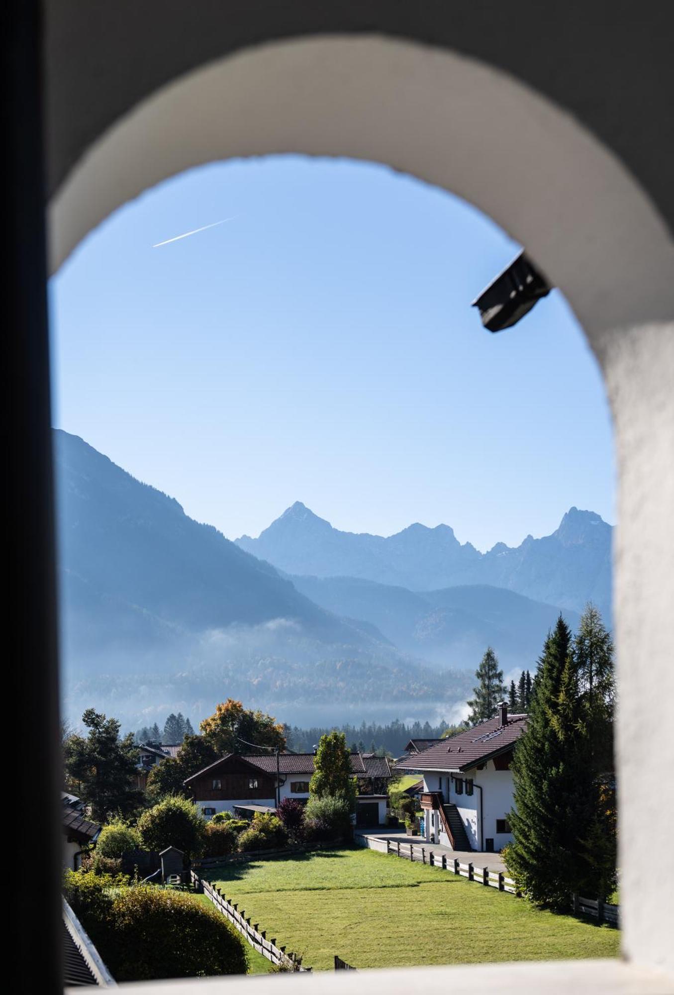 Parkhotel Wallgau 4 Sterne Superior Alpenjuwel Mit Spa Genuss, Golf & Wellness In Der Karwendel-Region Tradition Trifft Eleganz Im Stilvollen Rueckzugsort Екстериор снимка